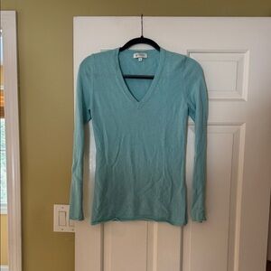 Elegant Aqua V-Neck Long Sleeve Top